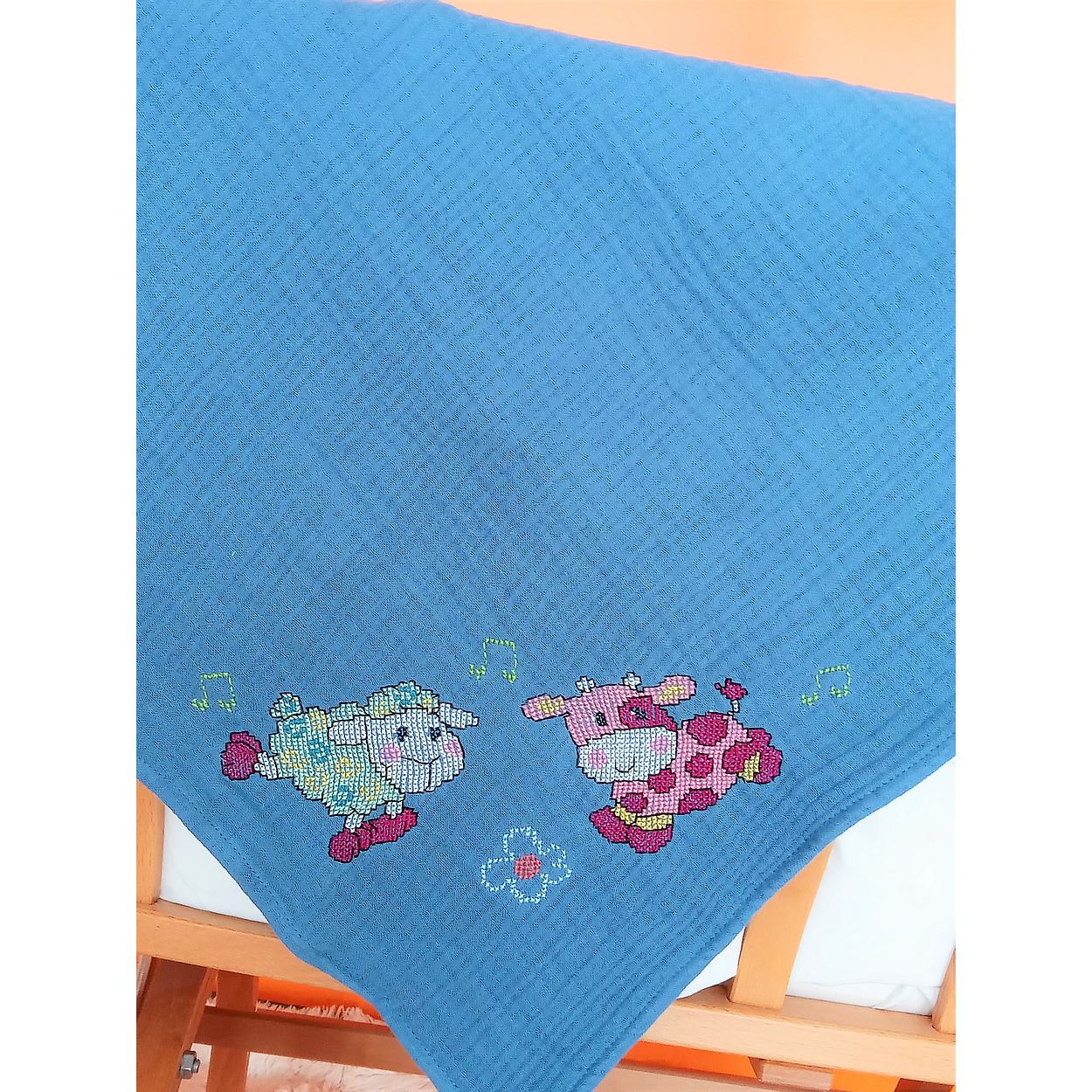 El İşlemeli Dört Kat Muslin Battaniye 90x105