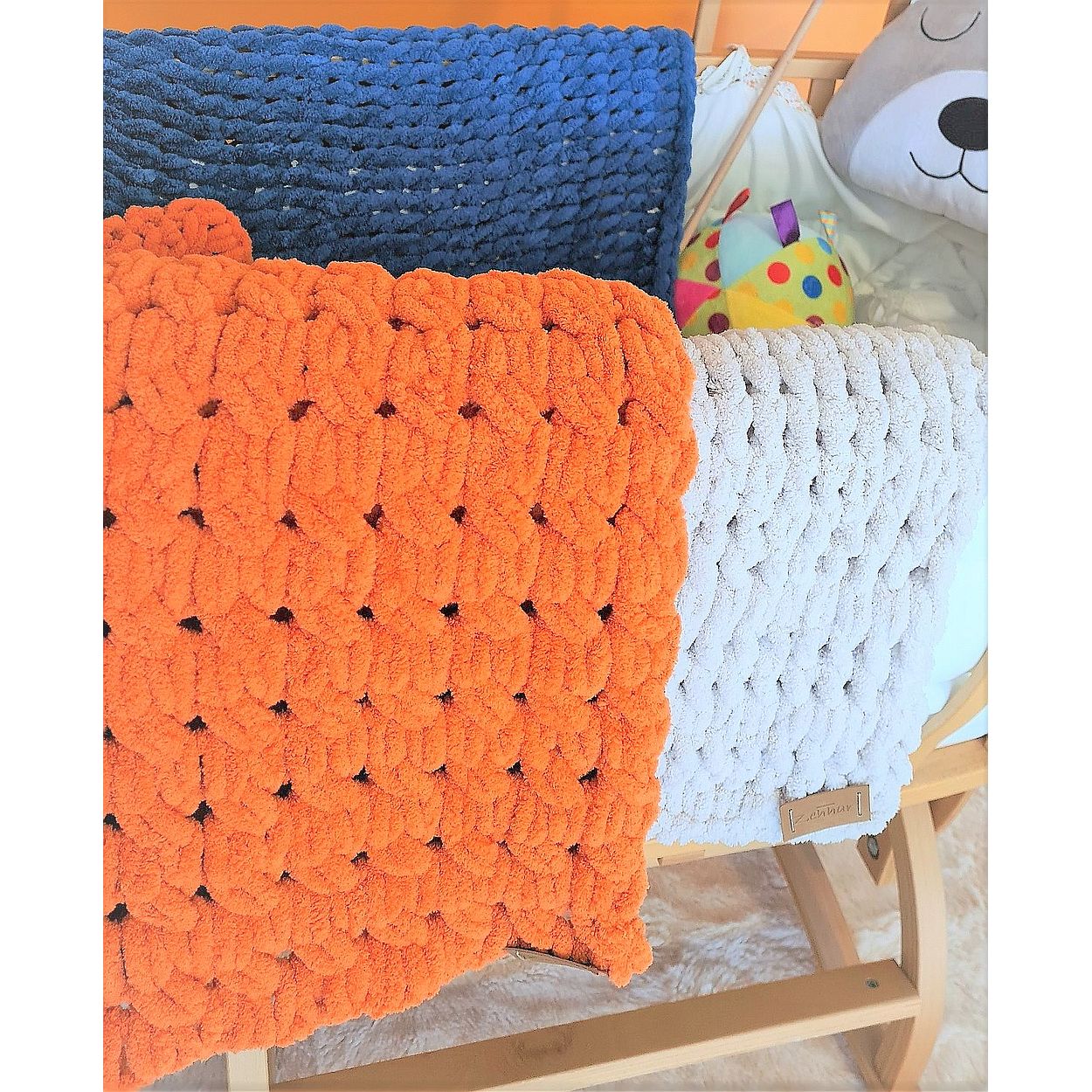 Yumuşacık Puffy El Örgüsü Bebek Battaniyesi - 95x95 Cm Turuncu