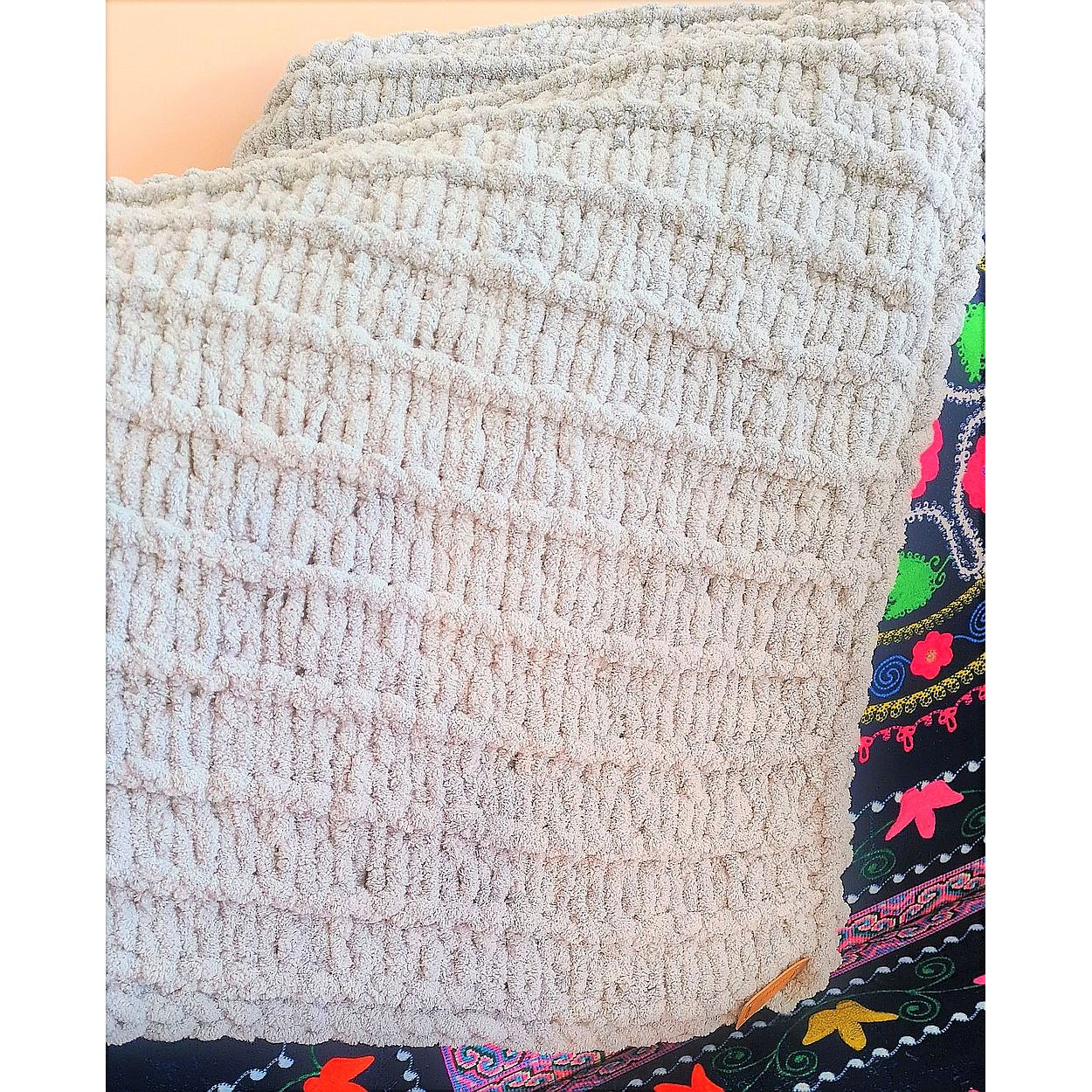 Yumuşacık Puffy El Örgüsü Bebek Battaniyesi - 95x95 Cm Kemik Rengi