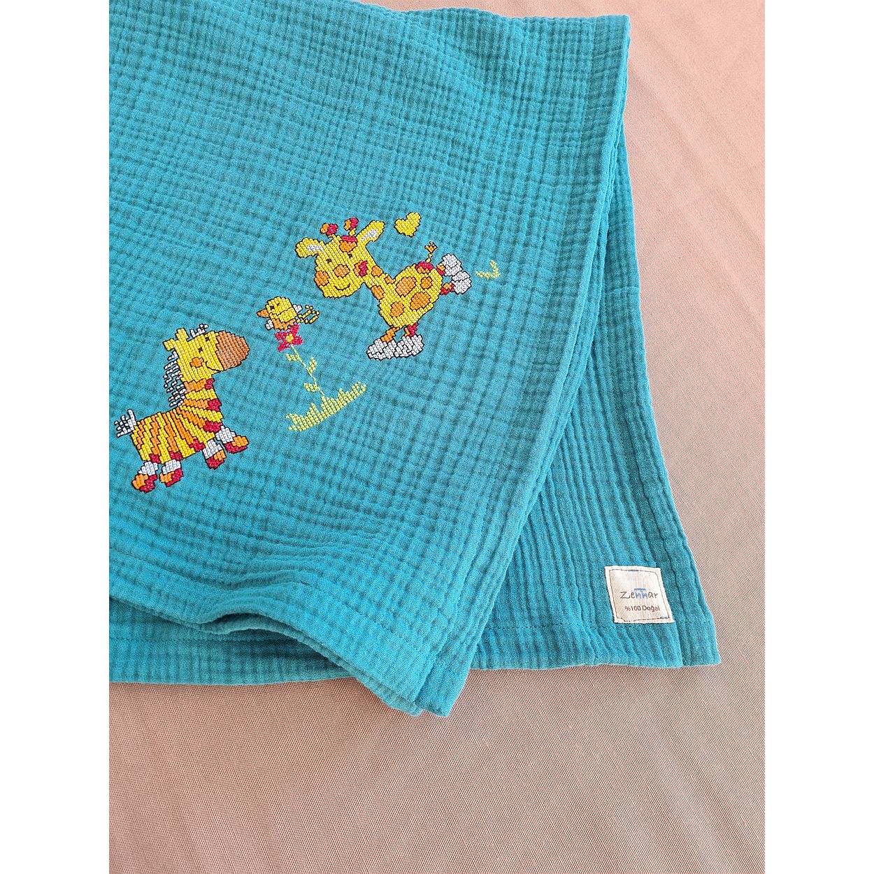 El İşlemeli Dört Kat Muslin Battaniye 90x105